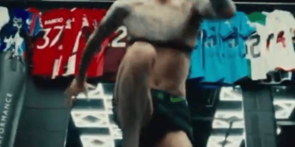 曝加纳乔只愿加盟英超欧冠参赛队！曼联降价至4000万无济于事，根本没人报价