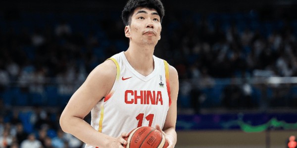 西乙主帅谈余嘉豪！直指防守+对抗+篮板隐患，需进步才能进西甲！