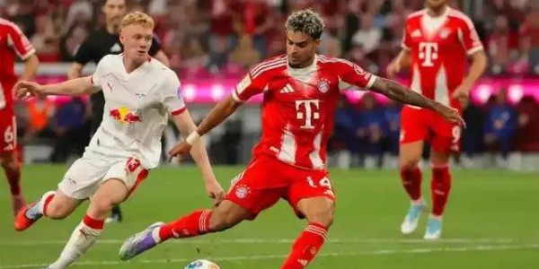 为何德甲、西甲向右，英超向左？