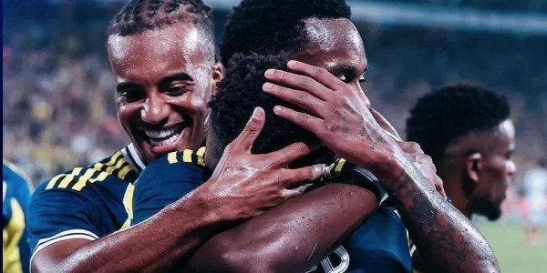 足坛一夜疯狂：穆帅不敌本菲卡，拜仁皇马大胜，国米遭绝杀扳平